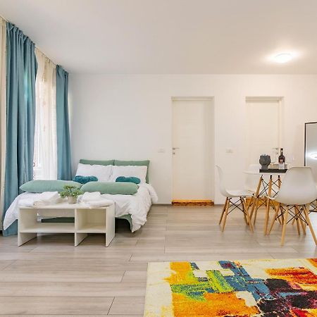 Old Town By Mm Host Apartman Brassó Kültér fotó
