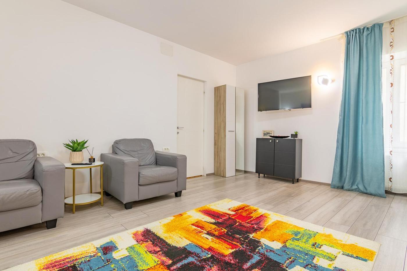 Old Town By Mm Host Apartman Brassó Kültér fotó